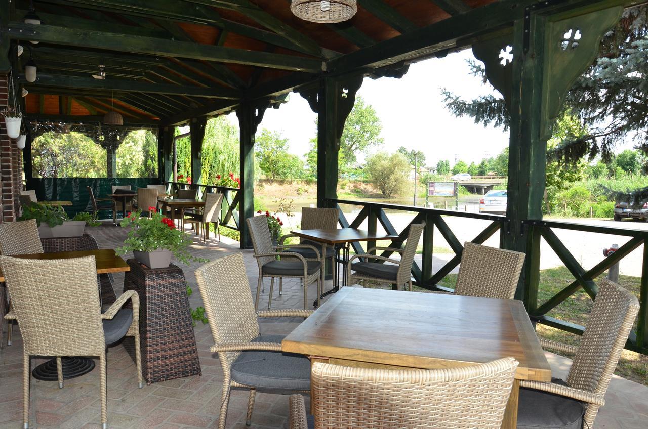 Hotel Moja Carda Temerin Экстерьер фото